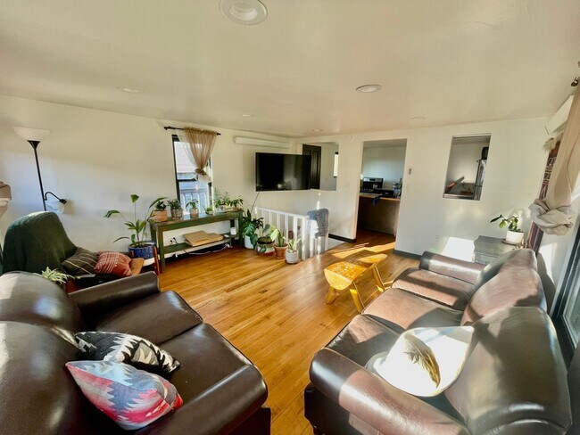 Foto del edificio - Main St! Storage and Parking! 20 minute dr...