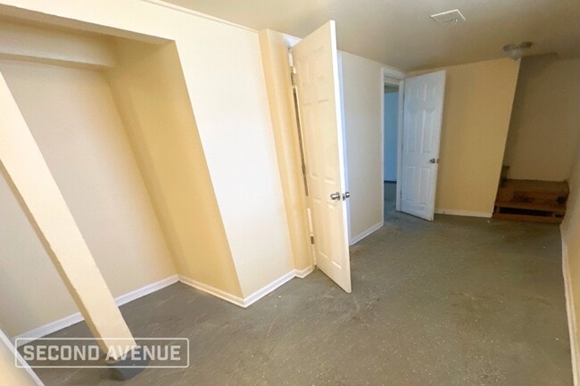 Building Photo - 9932 S Lafayette Ave