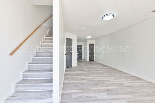 Building Photo - 955 Leroy St