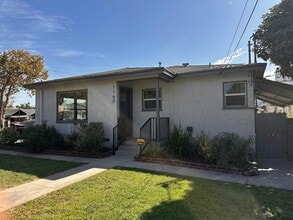 Building Photo - 1160 N Fries Ave