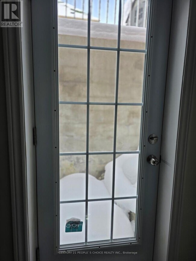 Building Photo - 26 Openbay Gardens