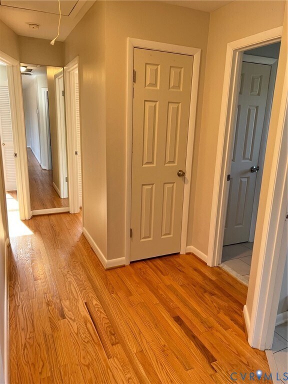 Foto del edificio - 8188 Meadowview Ln