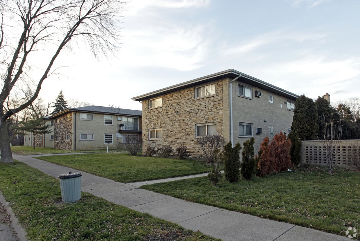 113 Scotdale Rd, La Grange Park, IL 60526 Apartments in La Grange