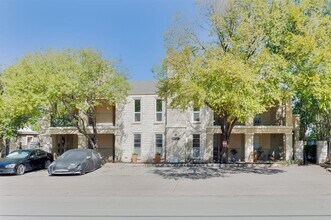 Building Photo - 104 W 35th St