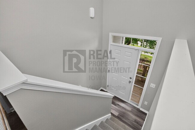Foto del edificio - 1229 E 18th St