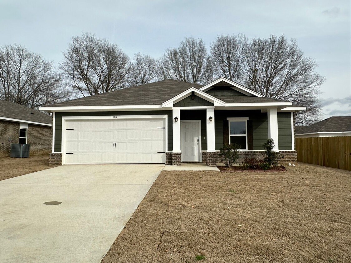 1102 Mayme Ct  