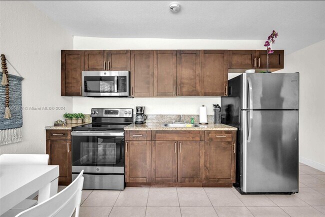 Foto del edificio - 1825 SW 4th St