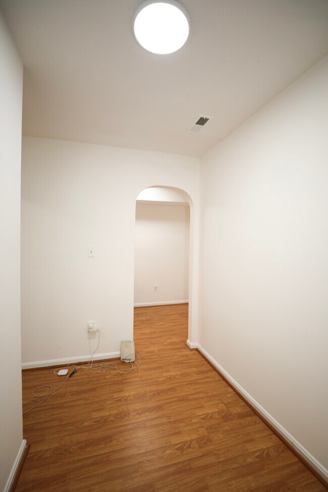 Foto del edificio - 1305 Orren St NE