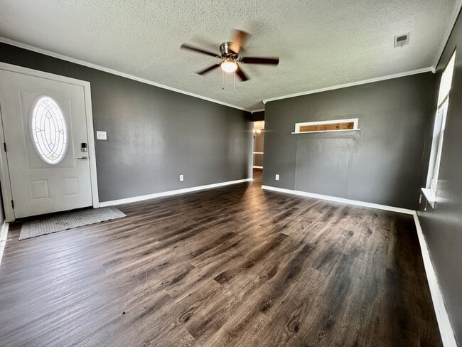 Photo - 1417 Goldfinch Ln Townhome