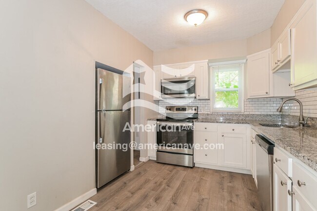 Foto del edificio - 2220 Gaebler Ave