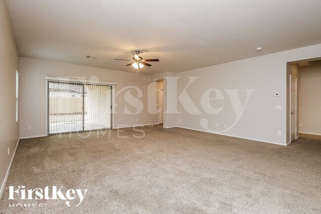 Foto del edificio - 8811 S 57th Ln