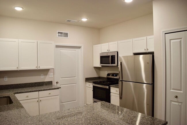 Building Photo - 29330 Towne Center Cir