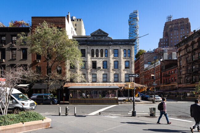 Building Photo - 355 Greenwich St