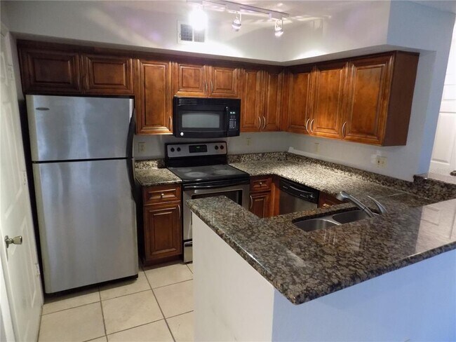 Foto del edificio - 7300 Westpointe Blvd