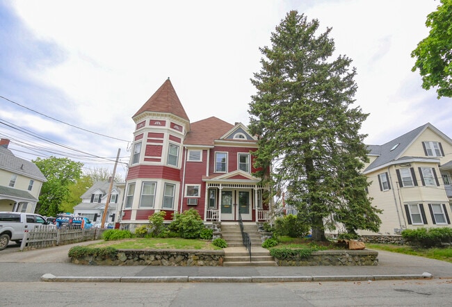 Building Photo - 20 Fiske St