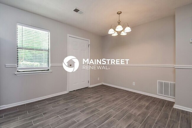 Foto del edificio - 3 Bedroom Pet-Friendly Home in Snellville, GA with Main Street Renewal