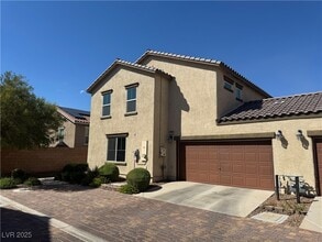 Building Photo - 1055 Admiral Emblem St