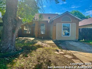 Foto principal - 4130 Hunters Sun Dr