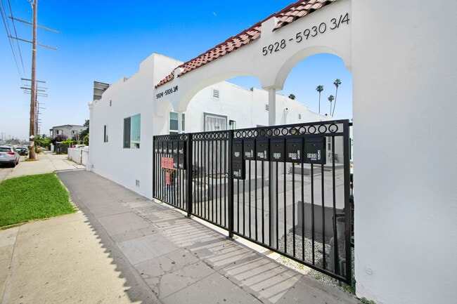 Foto del edificio - 5928 S Hoover St