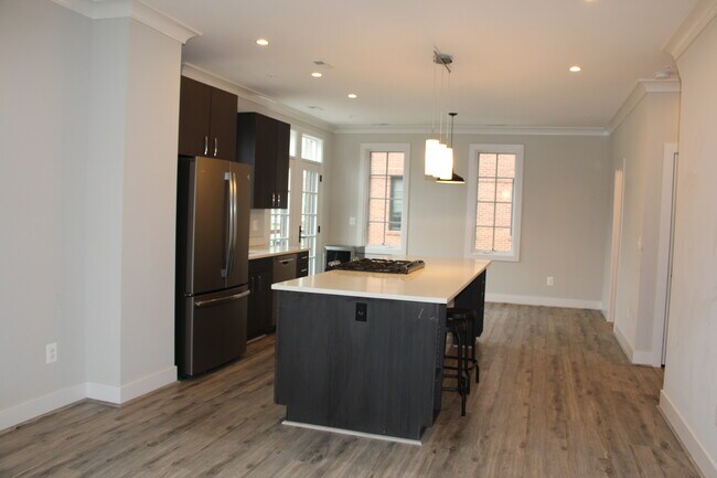 Foto del edificio - 904 N Buchanan Ct