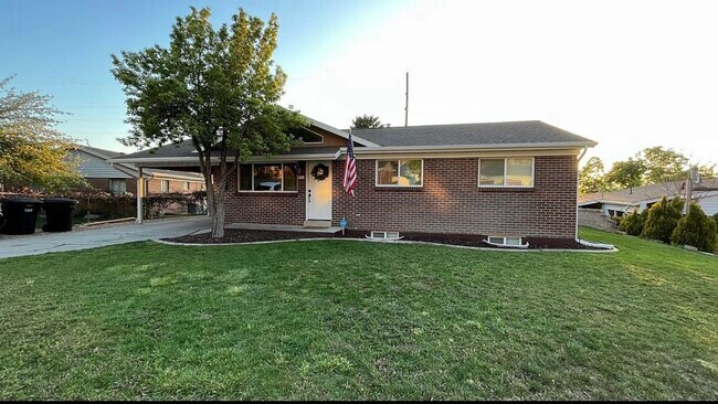 Building Photo - 550 S 1500 E
