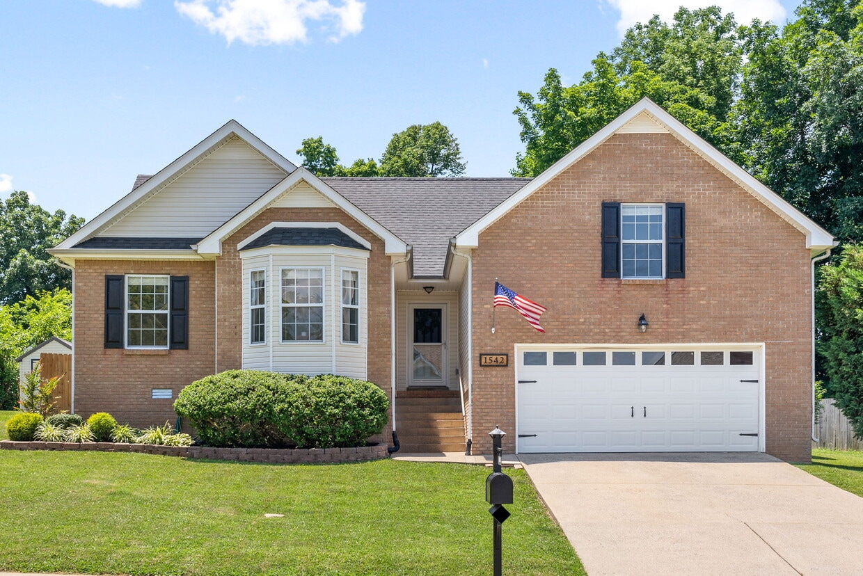 Primary Photo - 1542 Autumn Dr