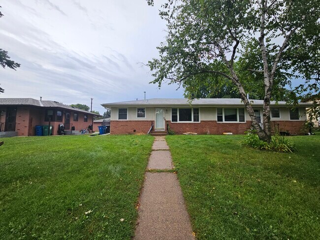 Foto del edificio - 7891 Firwood Way NE