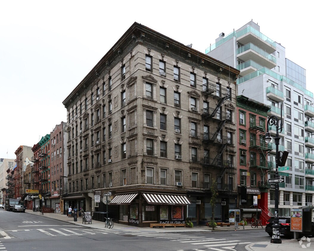 Primary Photo - 61-63 Hester St