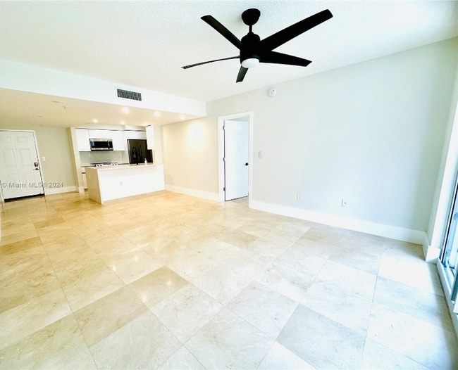 Building Photo - 2017 S Ocean Dr