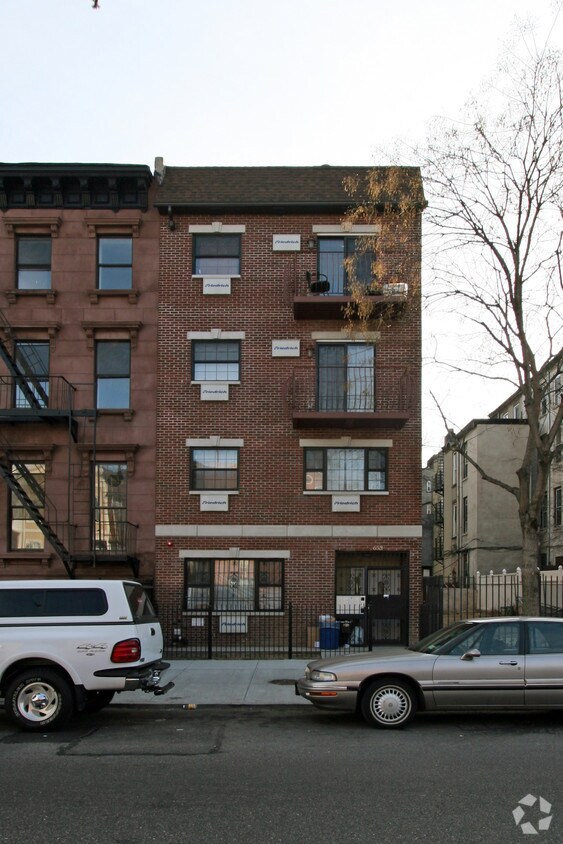 Primary Photo - 653 Marcy Ave