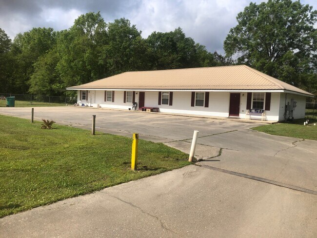 Building Photo - 48091 Galafaro Rd