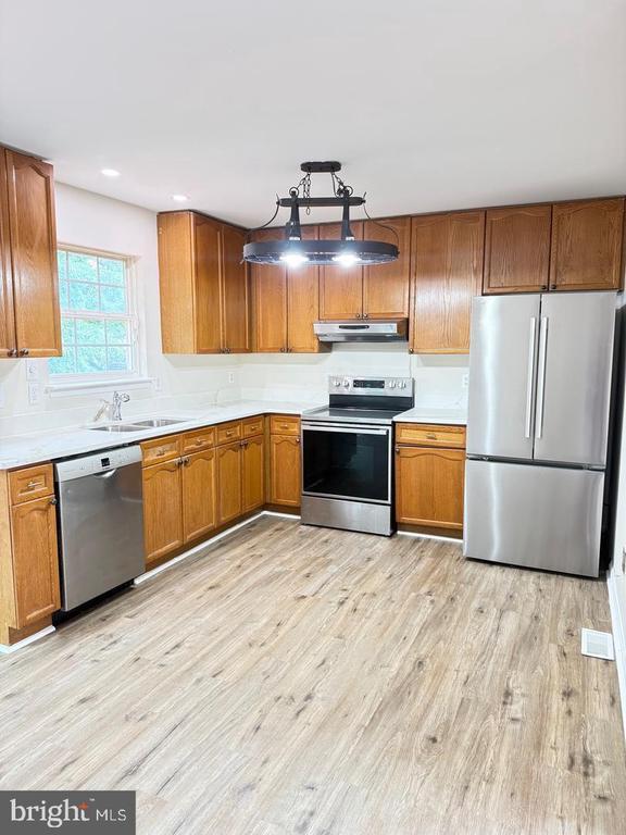 Foto del edificio - 5703 Westchester Ln