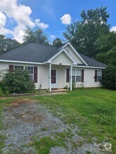 Building Photo - 7106 Windsong Way