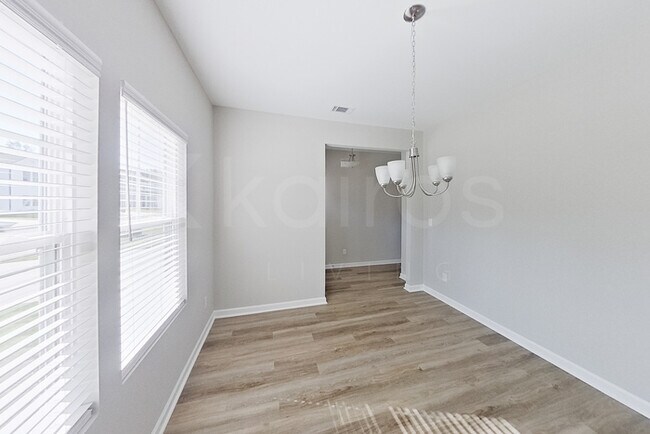 Foto del edificio - 7113 Foggy River Dr