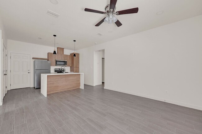 Foto del edificio - 1502 W Platinum Dr