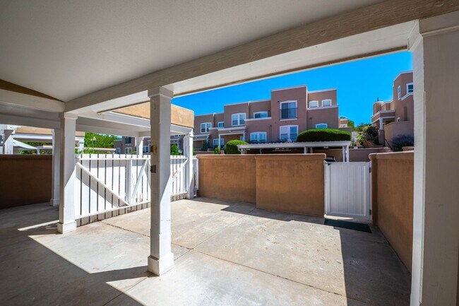 Foto del edificio - Two-Bedroom Condo at El Matador