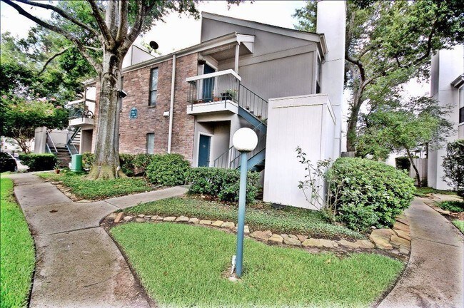 Building Photo - 7950 N Stadium Dr