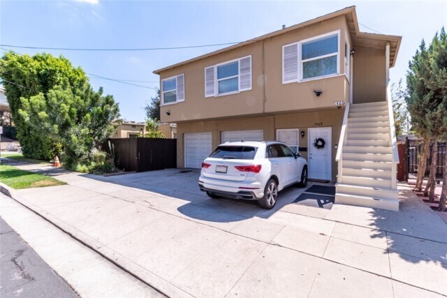 Foto del edificio - 1466 Stanley Ave