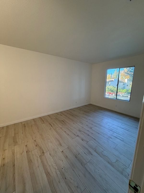 Foto del edificio - 5425 Concord Blvd