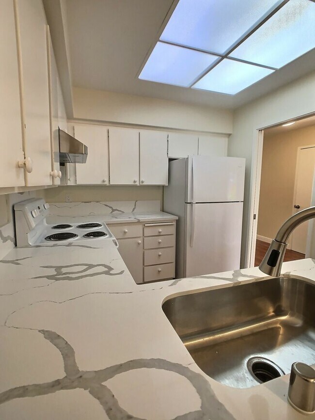 Foto del edificio - 3 Bedroom Duplex in Sunnyvale
