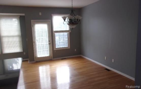 Building Photo - 205 Stonebrooke Ct