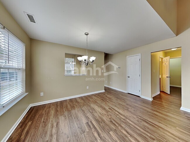Foto del edificio - 3616 Watkins Ridge Court