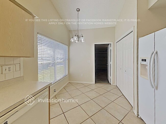 Building Photo - 27347 Breakers Dr