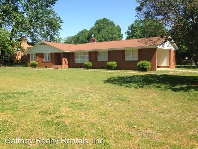Foto del edificio - 3 br, 2 bath House - 104 Greenbriar Dr.