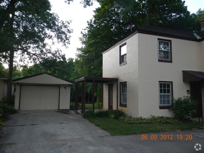 Building Photo - 6394 Conifer Ln