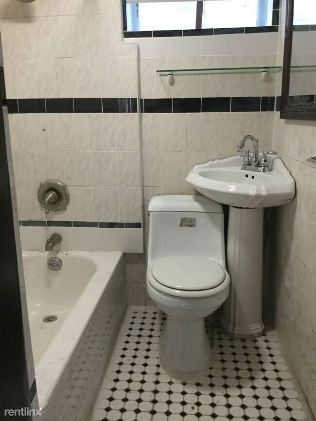 Foto del edificio - 3 br, 1 bath House - 2208 25th Rd