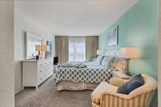 Foto del edificio - 6154 Midnight Pass Rd