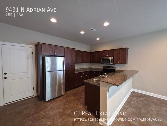 Foto del edificio - 9431 N Adrian Ave