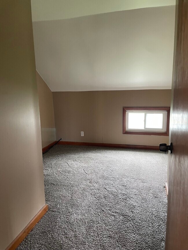 Building Photo - 74 Flohr Ave