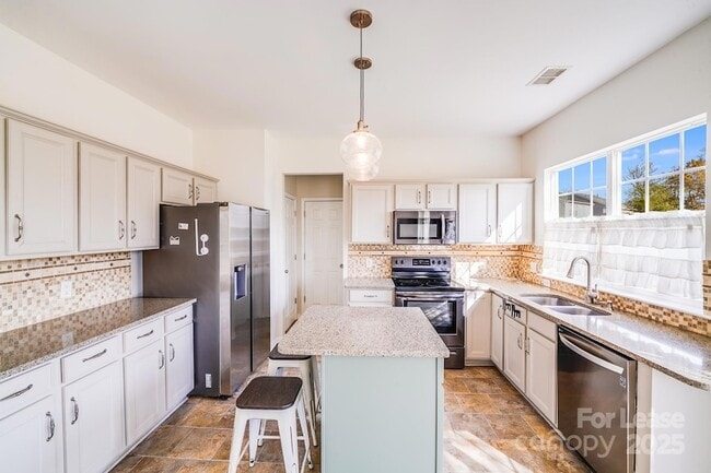 Building Photo - 10925 Claude Freeman Dr